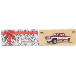 1976 GMC Sierra Grande 2500 - Christmas Exclusive 1:64 Scale Diecast Model Truck by IXO Models
