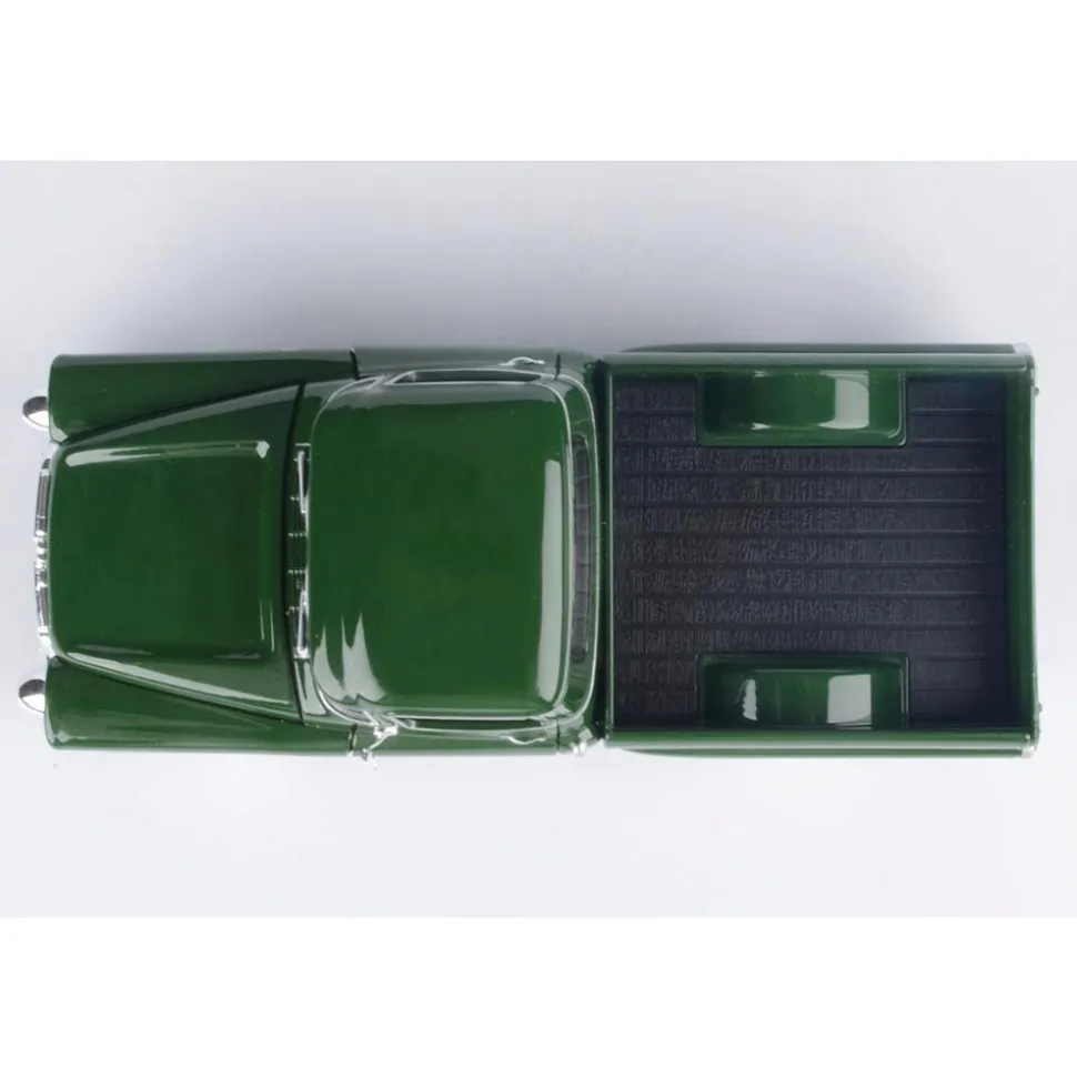 1958 GMC 100 Wideside Pickup - Dark Green 1:24 Scale Diecast Model Truck by Motormax