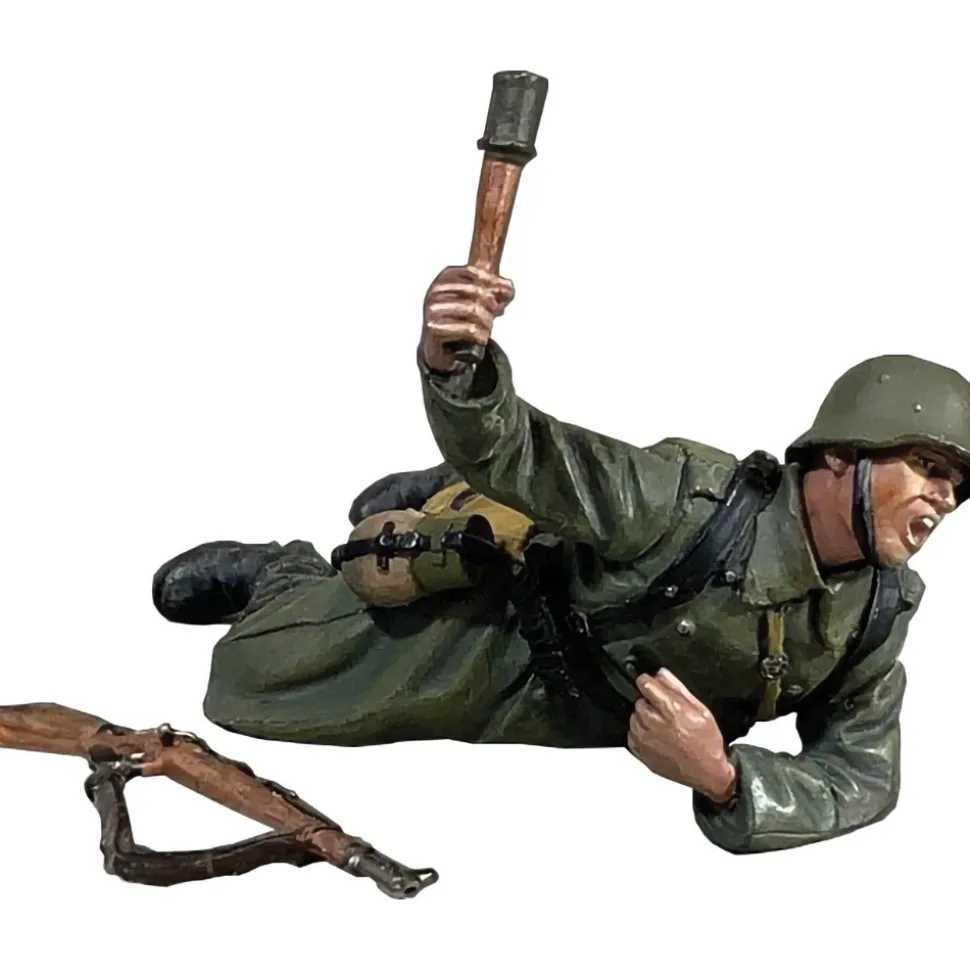 Grenadier Prone Throwing Grenade, 1942-45 1/30 Figure WILLIAM BRITAIN (25167) 1:30 Scale Metal by William Britain