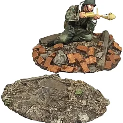 Grenadier Waiting with Panzerfaust, 1944-45 1/30 Figure WILLIAM BRITAIN (25157) 1:30 Scale Metal by William Britain