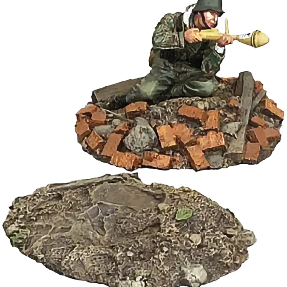 Grenadier Waiting with Panzerfaust, 1944-45 1/30 Figure WILLIAM BRITAIN (25157) 1:30 Scale Metal by William Britain