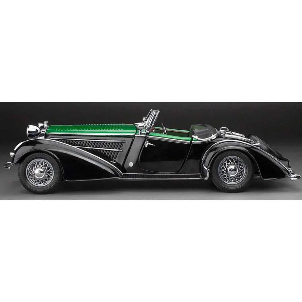 1939 Horch 855 Roadster - Black/Dark Green 1:18 Scale Diecast Model Car by Sunstar