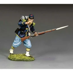 Infantry Biting The Cartridge 1/30 Figure Metal by King and Country