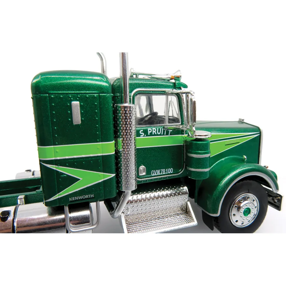Kenworth W900A Mov'in On Tractor Trailer 1:43 Scale Diecast Model Truck by Iconic Replicas