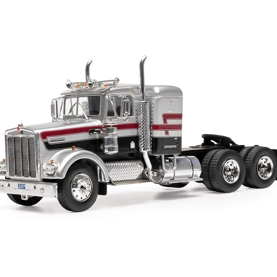 1976 Kenworth W925 - Silver 1:43 Scale Diecast Model Truck by IXO Models