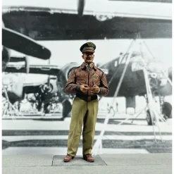 Lt. Col James Doolittle, 1942 1/30 Figure William Britain (10153) 1:30 scale Metal by William Britain