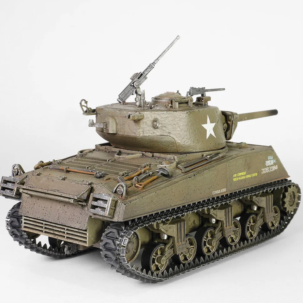 M4A3E2 (75) Sherman Jumbo 1/32 Die Cast Model 4th Armored Div, U.S. Army, "First in Bastogne", Belgium, De 1:32 Scale Metal by Forces of Valor