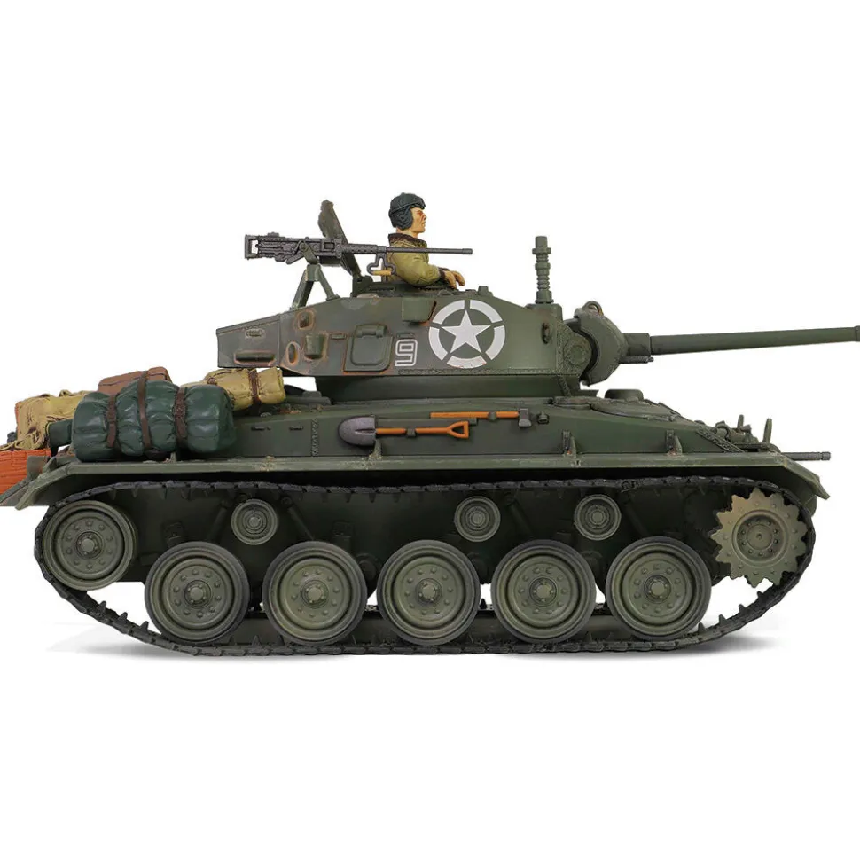 M24 Chaffee 1/32 Die Cast Model 36th TB, 8th AD, Fheinberg, Germany 1945 1:32 scale Metal by Forces of Valor