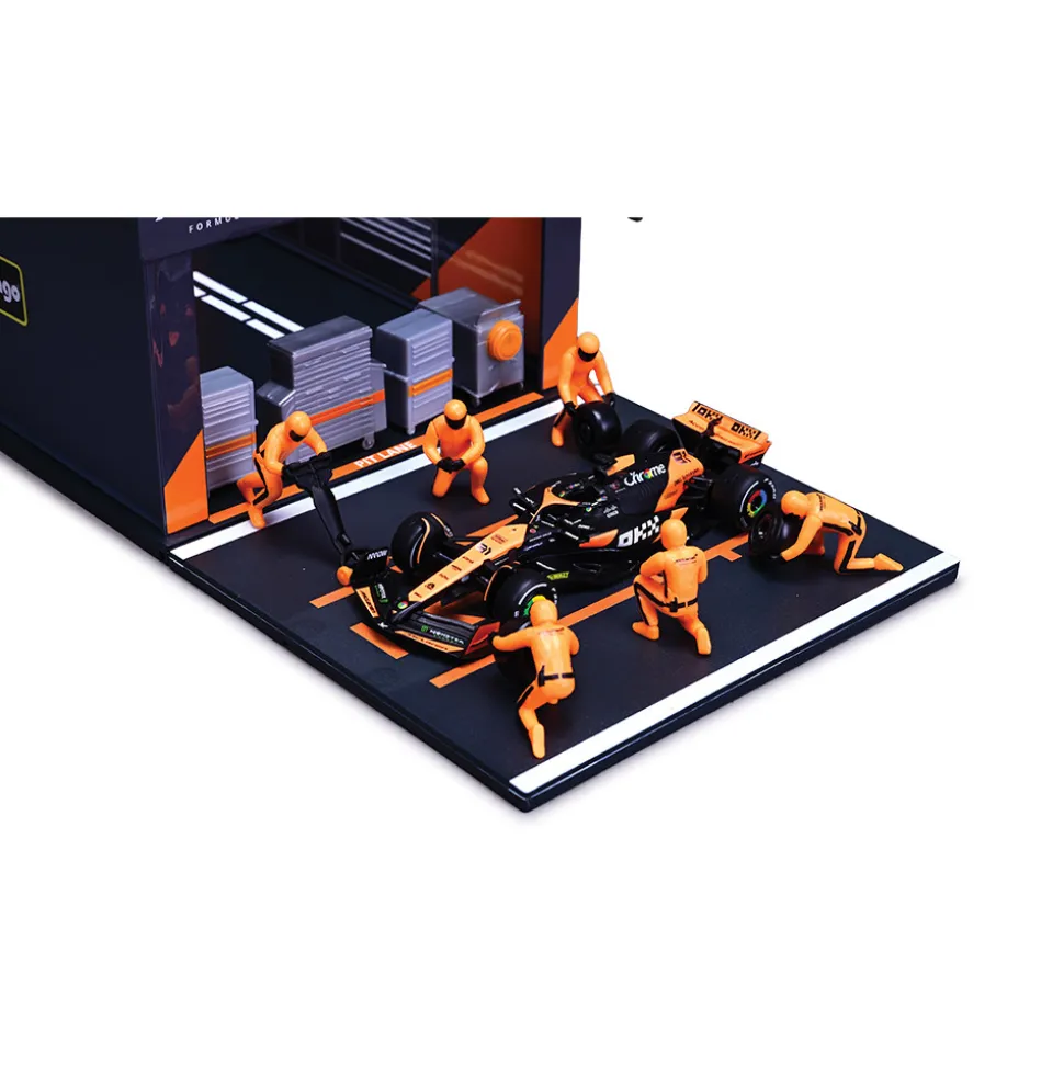 2024 McLaren F1MCL38 Pit Pass - Piastri #81 1:43 Scale Diecast Model Car by Bburago