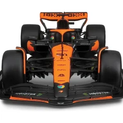 2024 McLaren F1 MCL38 w/ figure - Piastri #81 1:24 Scale Diecast Model Car by Bburago