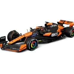 2024 McLaren F1 MCL38 w/helmet - Piastri #81 1:24 Scale Diecast Model Car by Bburago