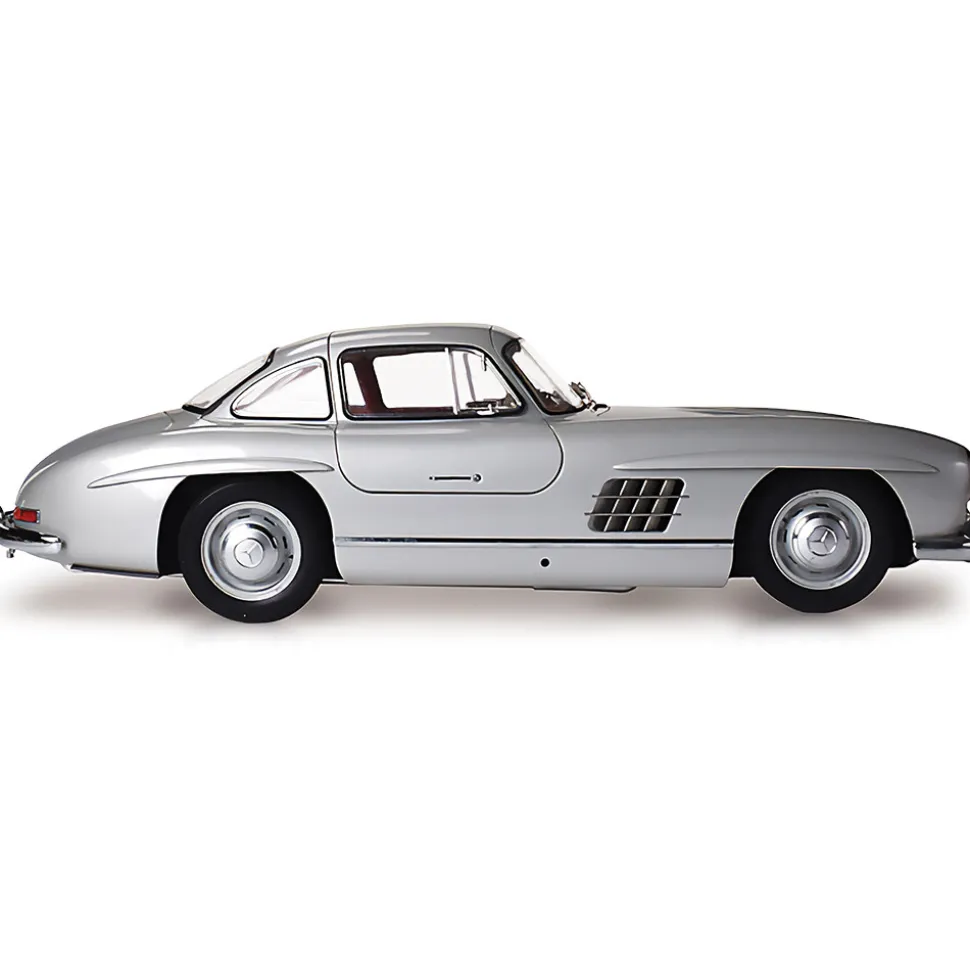 1955 Mercedes Benz 300SL Gullwing Coupe - Silver 1:8 Scale Diecast Model Car by IXO Models