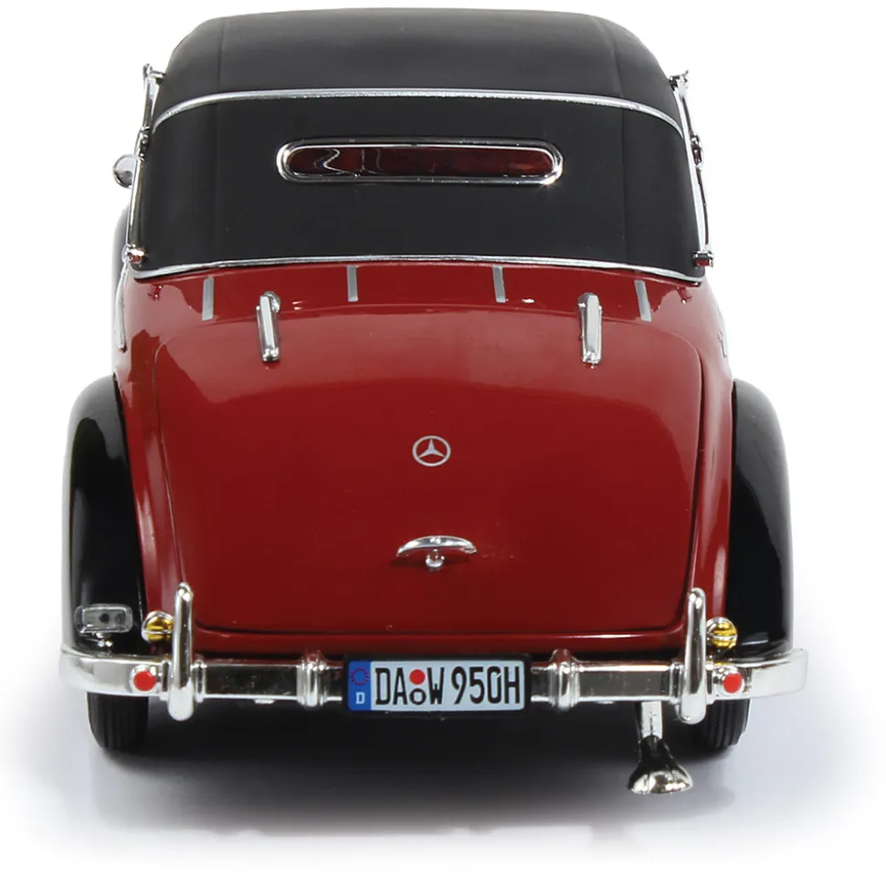 1950 Mercedes 170S - Burgundy 1:18 Scale Diecast Model Car by Signature Models