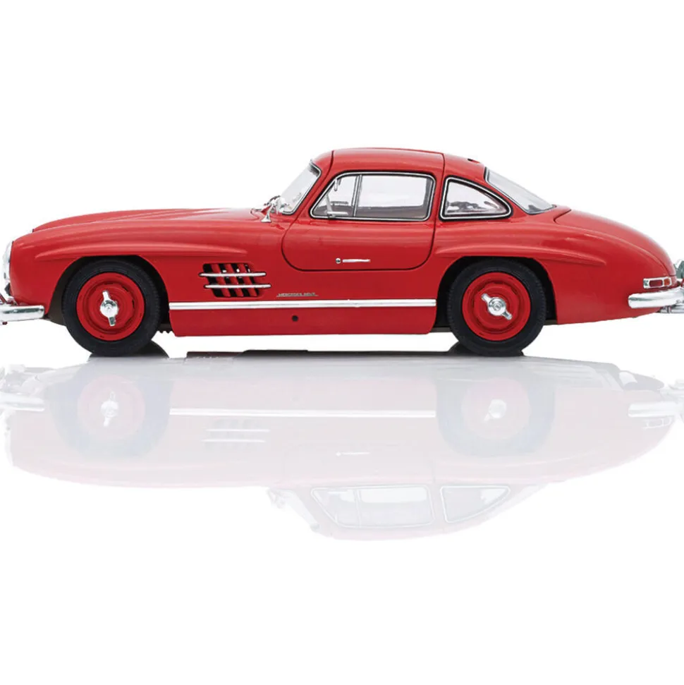 Mercedes 300 SL Gullwing 1:18 Scale Diecast Model Car by Schuco