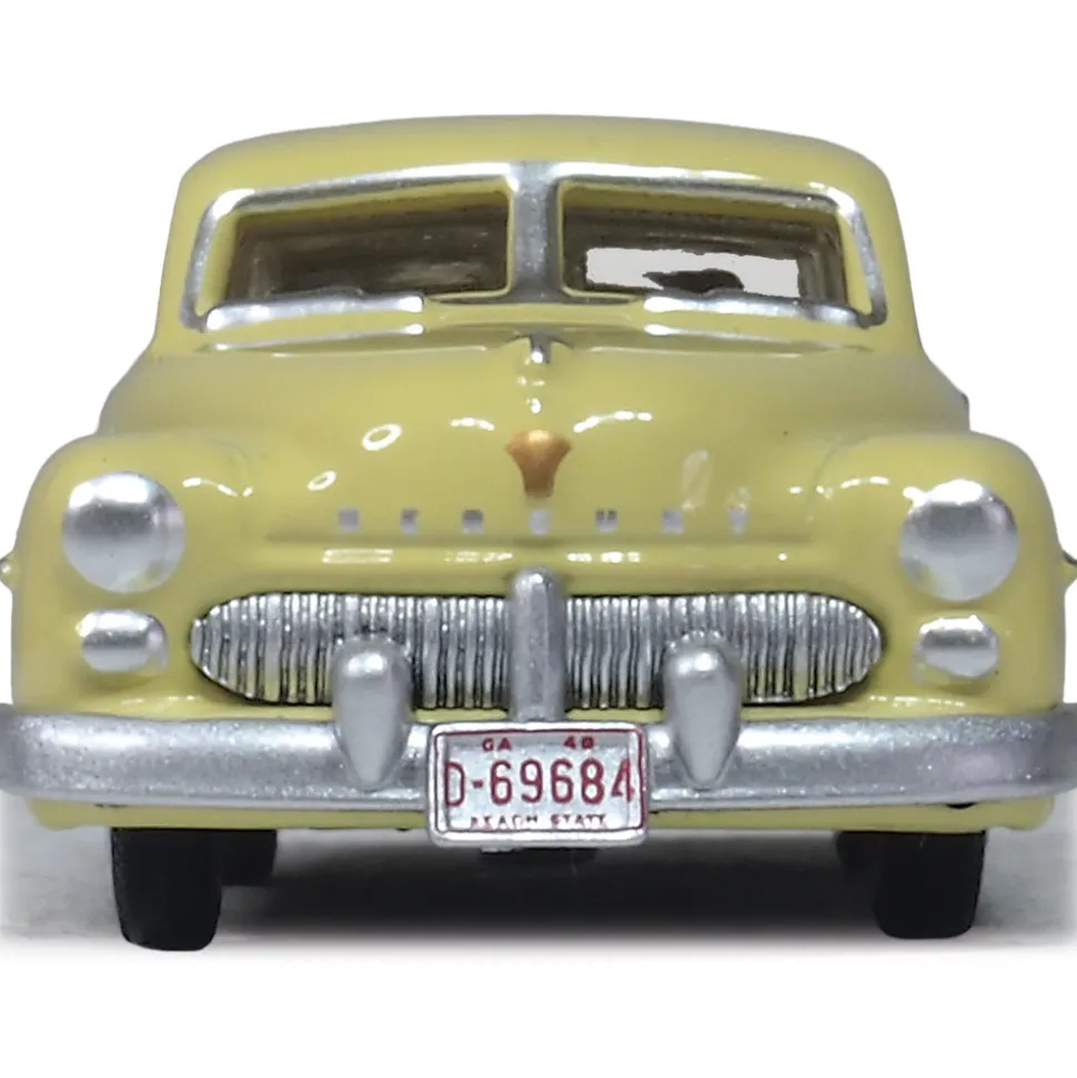 1949 Mercury 8 Coupe - Calabash Yellow 1:87 Scale by Oxford Diecast