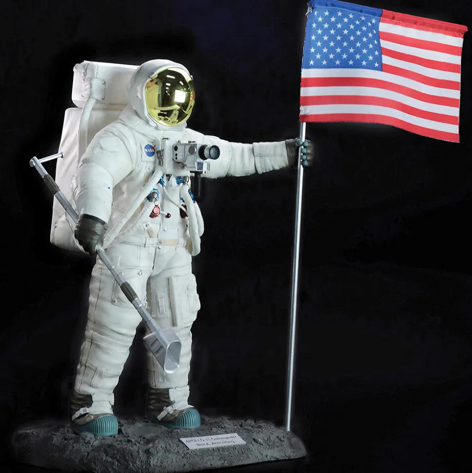 Neil Armstrong - First Man On the Moon Polyresin Statue Hobby Master (HF8001) 1:8 scale Polyresin by Hobby Master