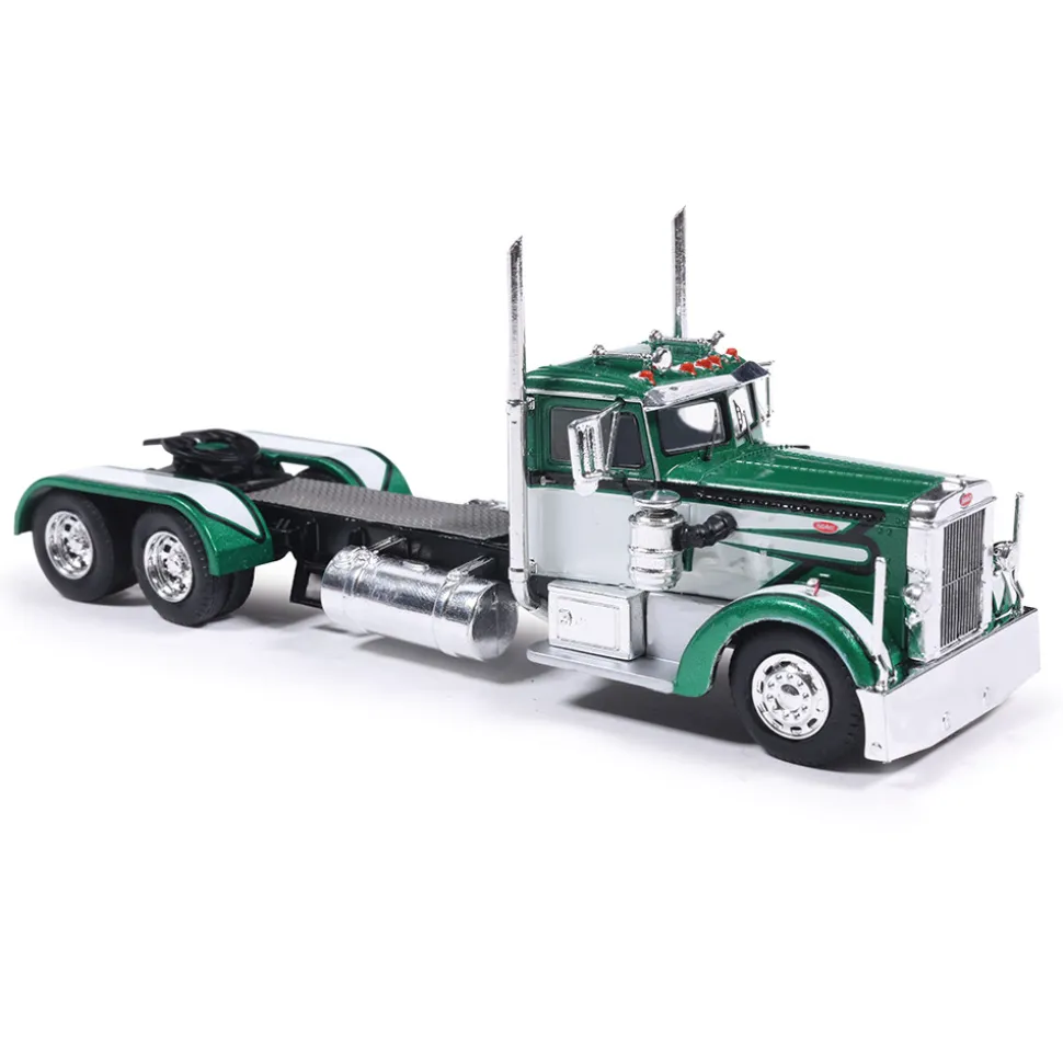 1952 Peterbilt 350 - Green 1:64 Scale by IXO Models