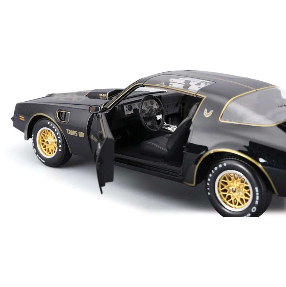 1978 Pontiac Firebird Trans Am - Black 1:18 Scale Diecast Model Car by Maisto