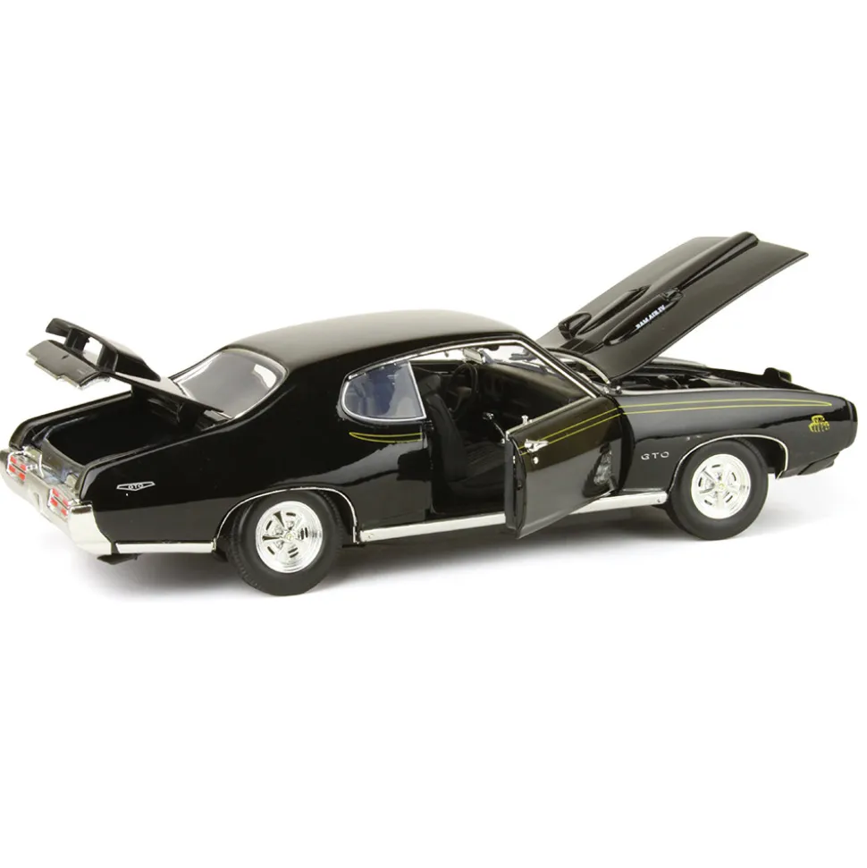 1969 Pontiac GTO Judge 1:18 Scale Diecast Model by Motormax