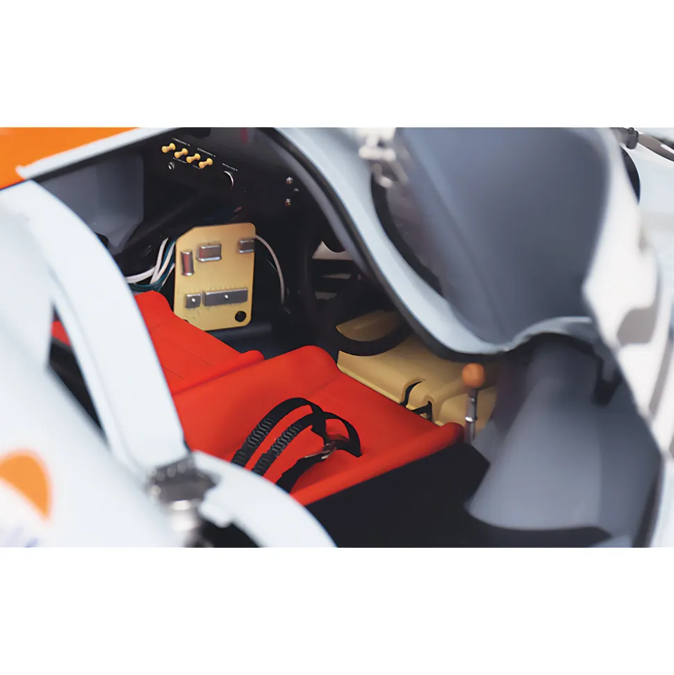 Porsche 917KH Gulf Livery 1:8 Scale Diecast Model Car by IXO Models