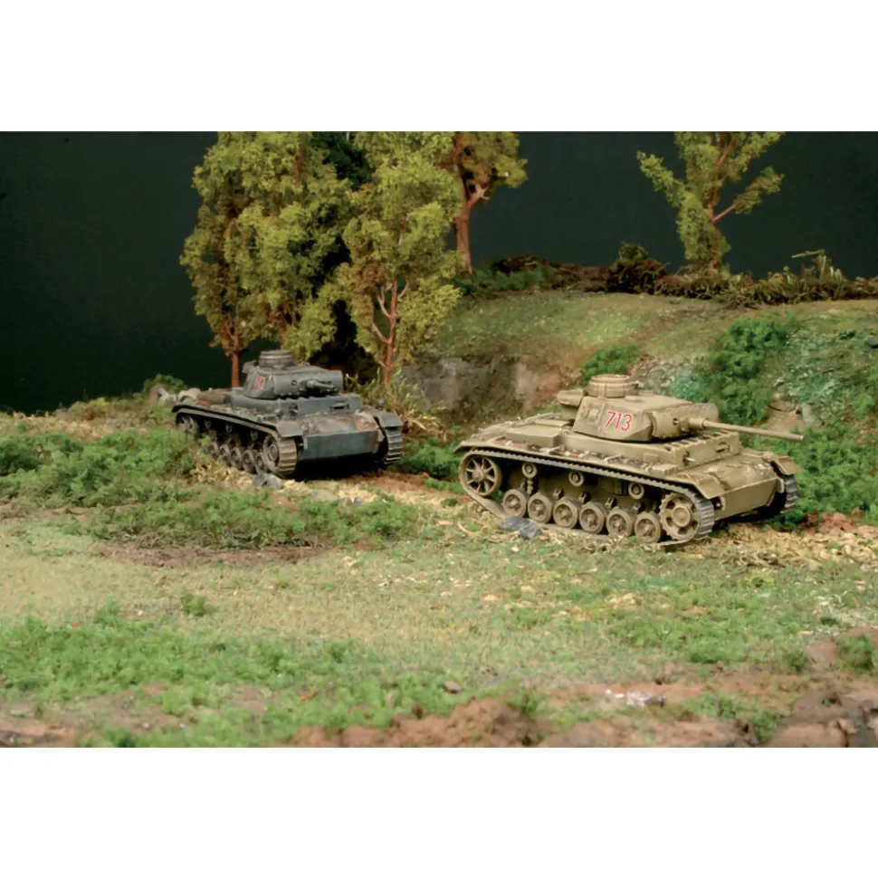 Pz.Kpfw. III Ausf. J 1/72 Kit 1:72 Scale Plastic Model Kit by Italeri