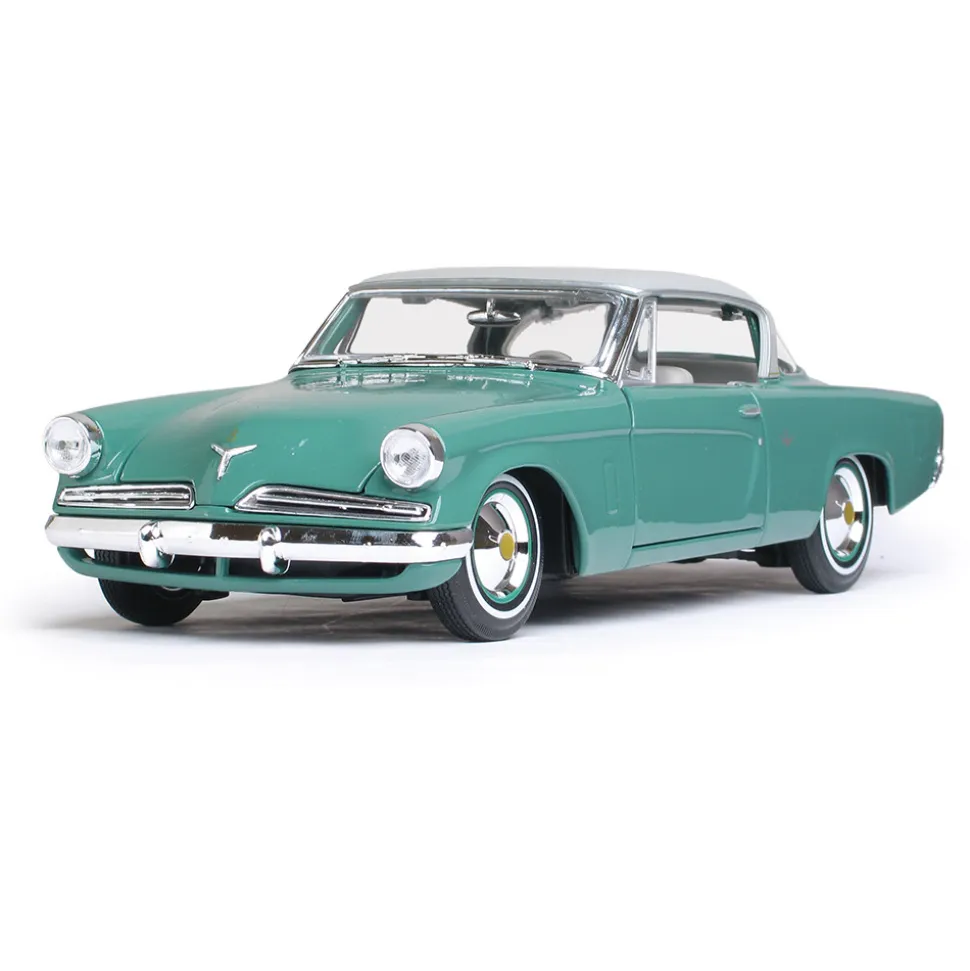 1953 Studebaker Starliner - Mint Green 1:18 Scale Diecast Model Car by Maisto