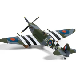 Supermarine Spitfire Mk.IX 1/72 Die Cast Model - AA29101 Cdr. J.E. Johnson 1:72 Scale Die Cast Metal by Corgi