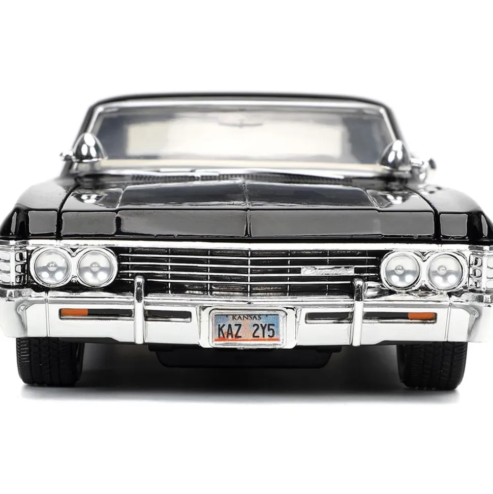 1967 Supernatural Chevy Impala SS w/Dean Winchester Figure 1:24 Scale Diecast Model Car by Jada Toys