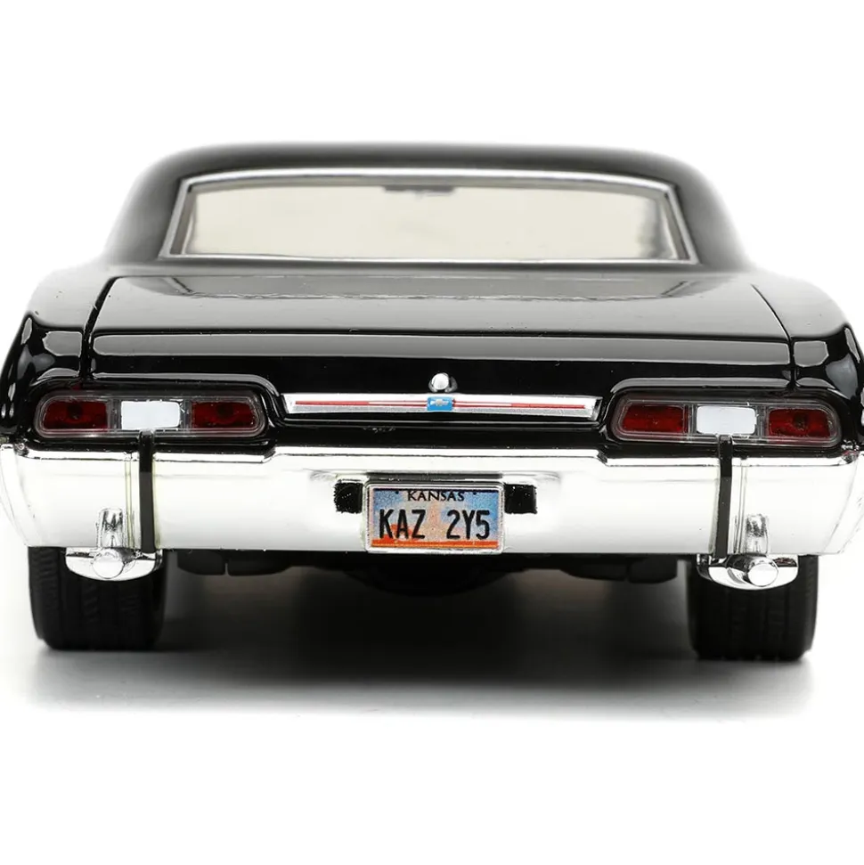 1967 Supernatural Chevy Impala SS w/Dean Winchester Figure 1:24 Scale Diecast Model Car by Jada Toys