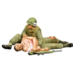 Taking Care of a Buddy 1/30 Figure Set King & Country (VN179) 1:30 Scale Metal by King and Country