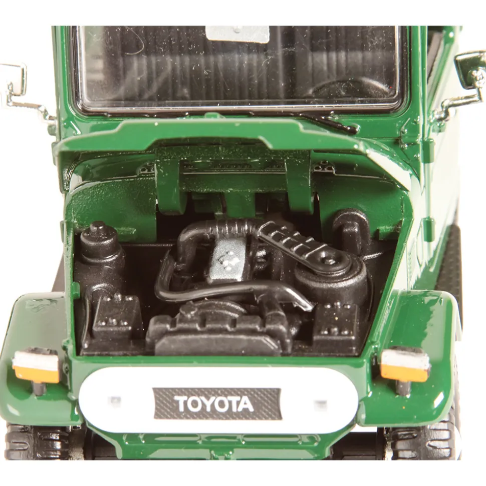 Toyota FJ40 Bush Truck - green 1:24 Scale Diecast Model by Motormax