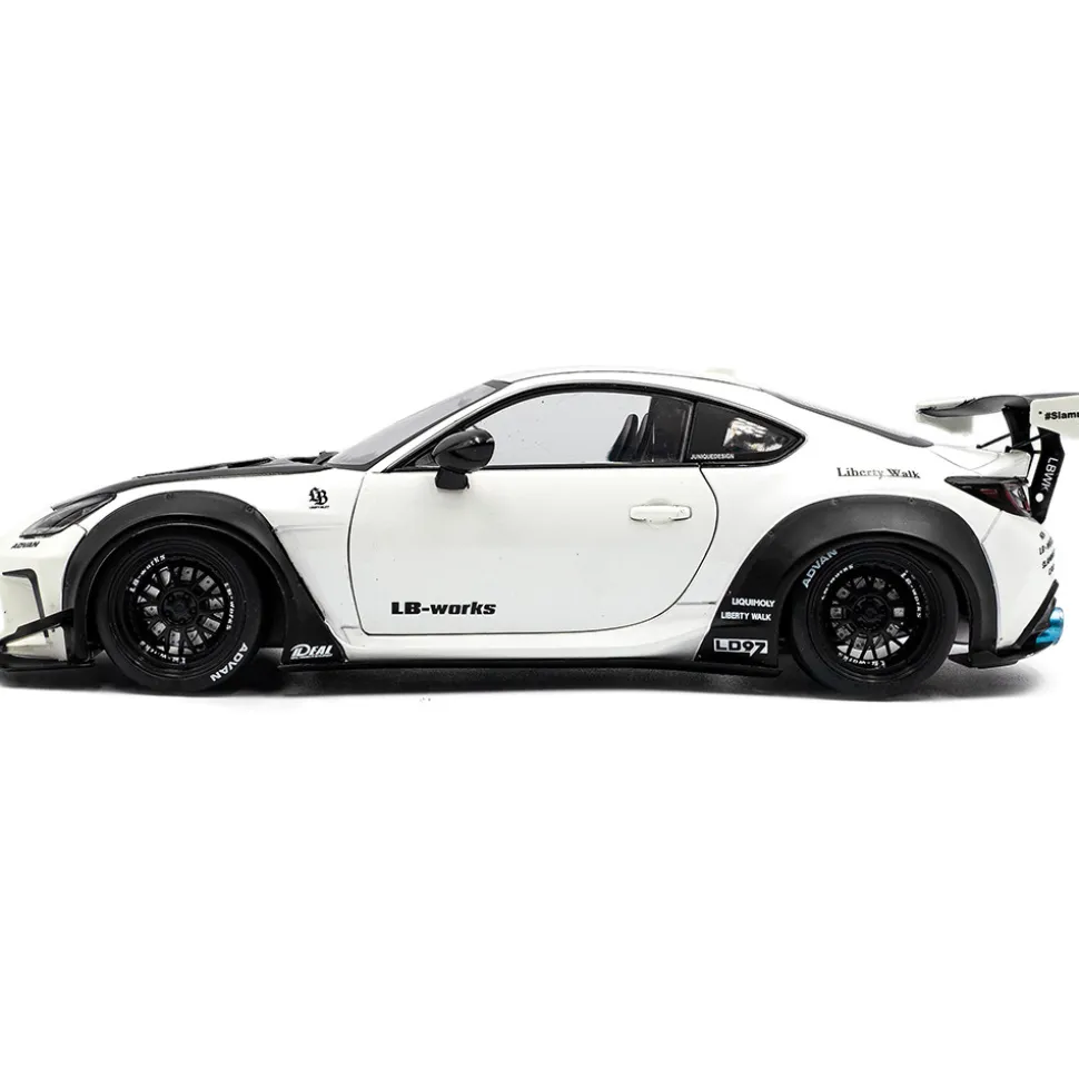 2024 Toyota GR 86 LBWK Body Kit - Pearl White 1:18 Scale Diecast Model Car by Solido