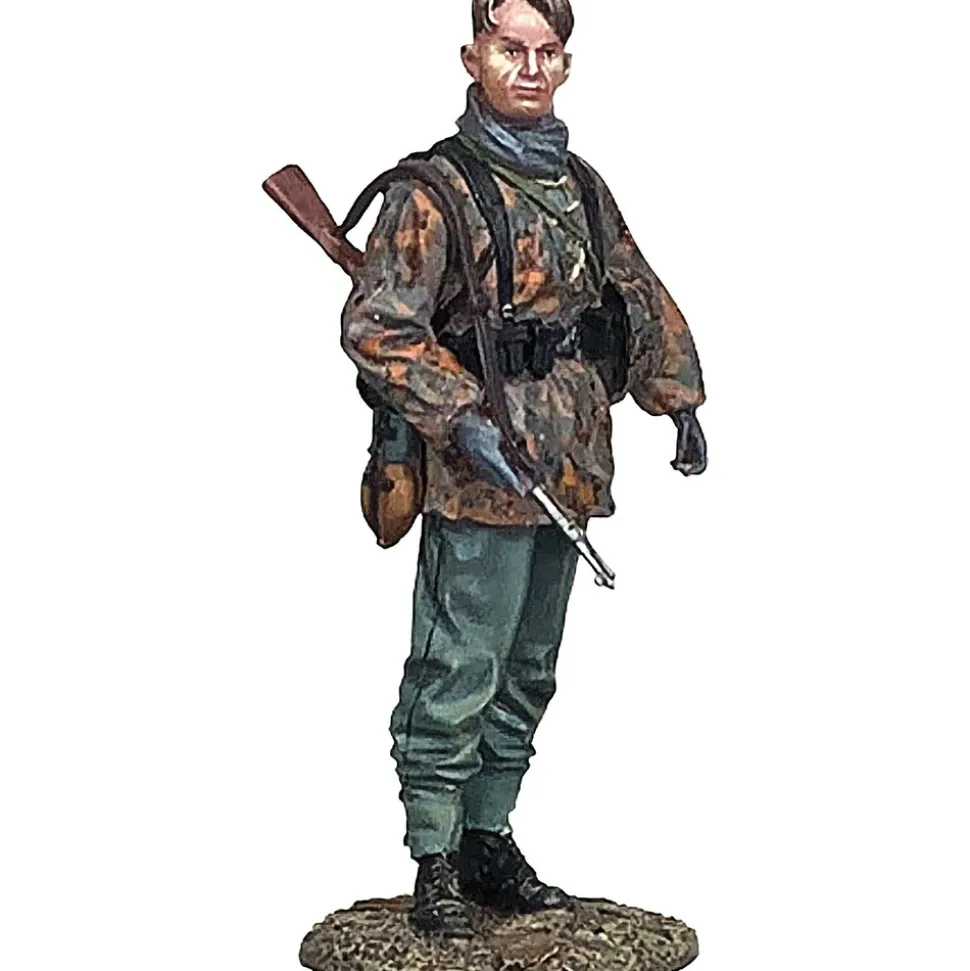 Waffen SS Grenadier Standing with Helmet Off, 1941-45 WILLIAM BRITAIN (25266) 1:30 Scale Metal by William Britain