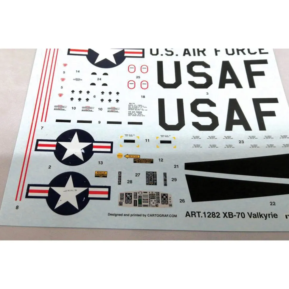 XB-70 Valkyrie 1/72 Kit 1:72 Scale Plastic Model Kit by Italeri